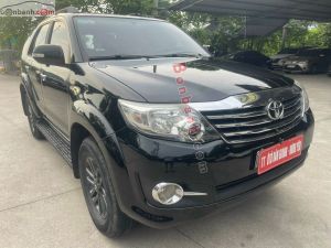 Xe Toyota Fortuner 2.7V 4X2 AT 2016