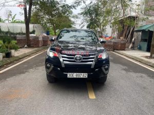 Xe Toyota Fortuner 2.4G 4x2 MT 2017