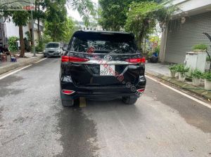 Xe Toyota Fortuner 2.4G 4x2 MT 2017